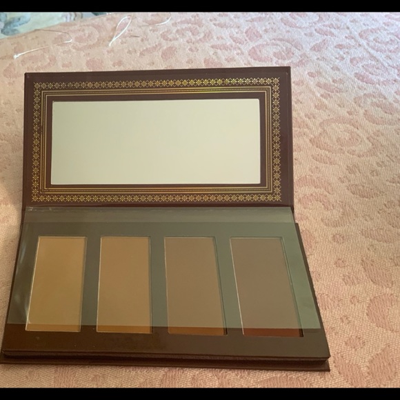 Bronzed in paradise palette 🎨 - Picture 3 of 4